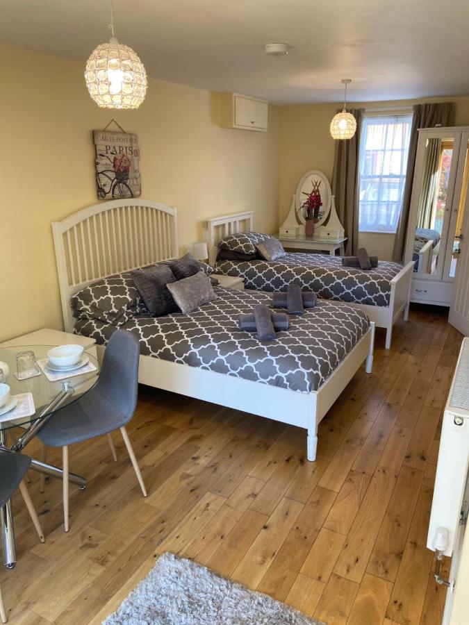 The Ashton Gate Mews Hotel Bristol Eksteriør billede