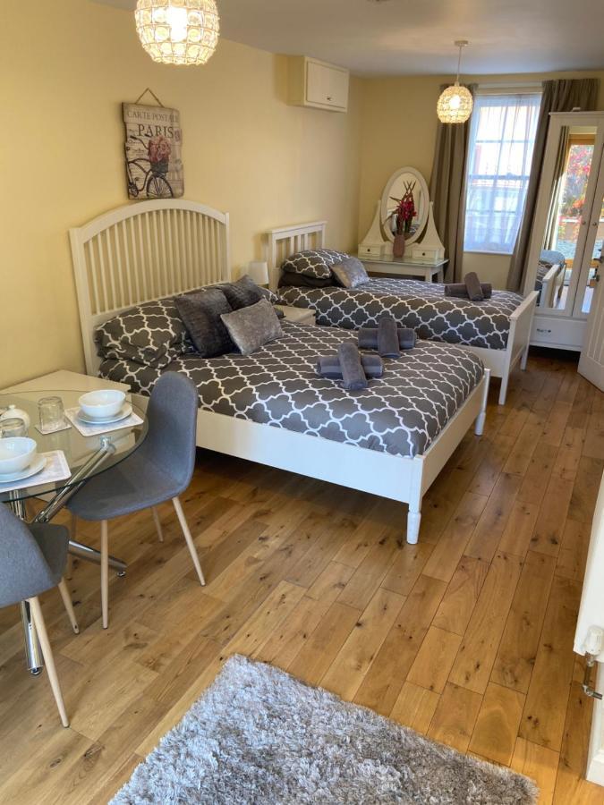 The Ashton Gate Mews Hotel Bristol Eksteriør billede